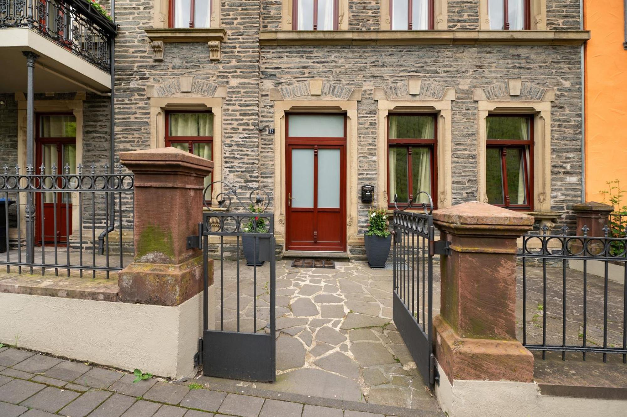 Alte Stadtvilla Am Weinberg 1 Traben-Trarbach Esterno foto